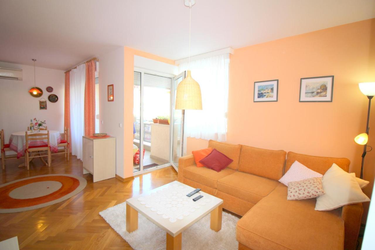 Apartment Vojka In City Center Poreč Exterior foto